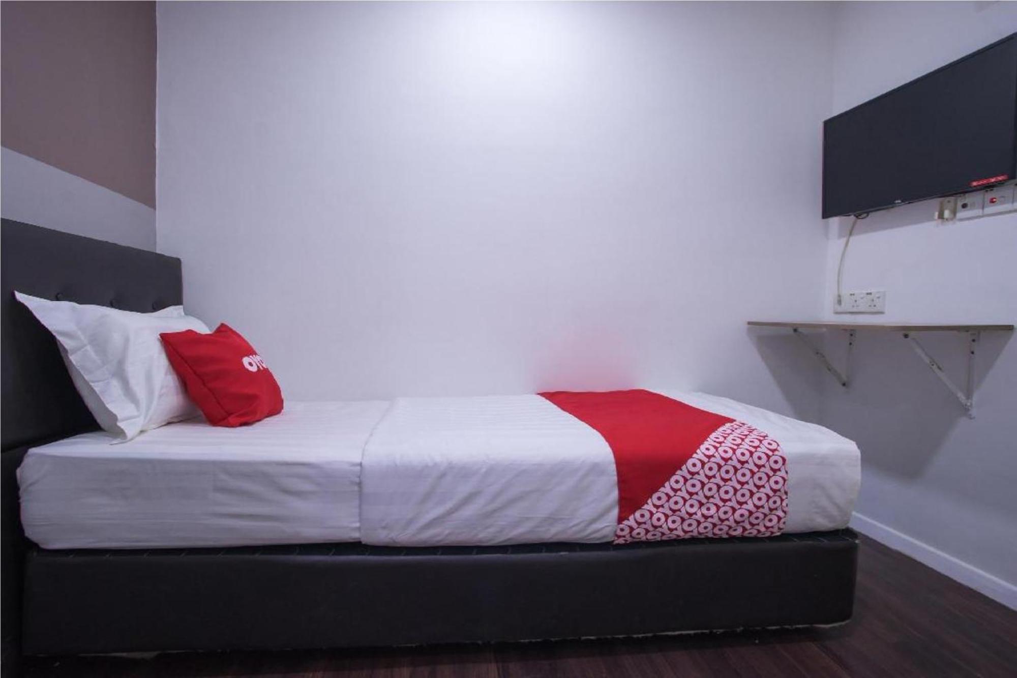 Oyo 90281 Hotel Taj Seksyen 13 Shah Alam Eksteriør billede